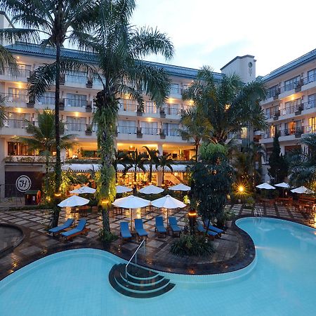 The Jayakarta Suites בנדונג מראה חיצוני תמונה