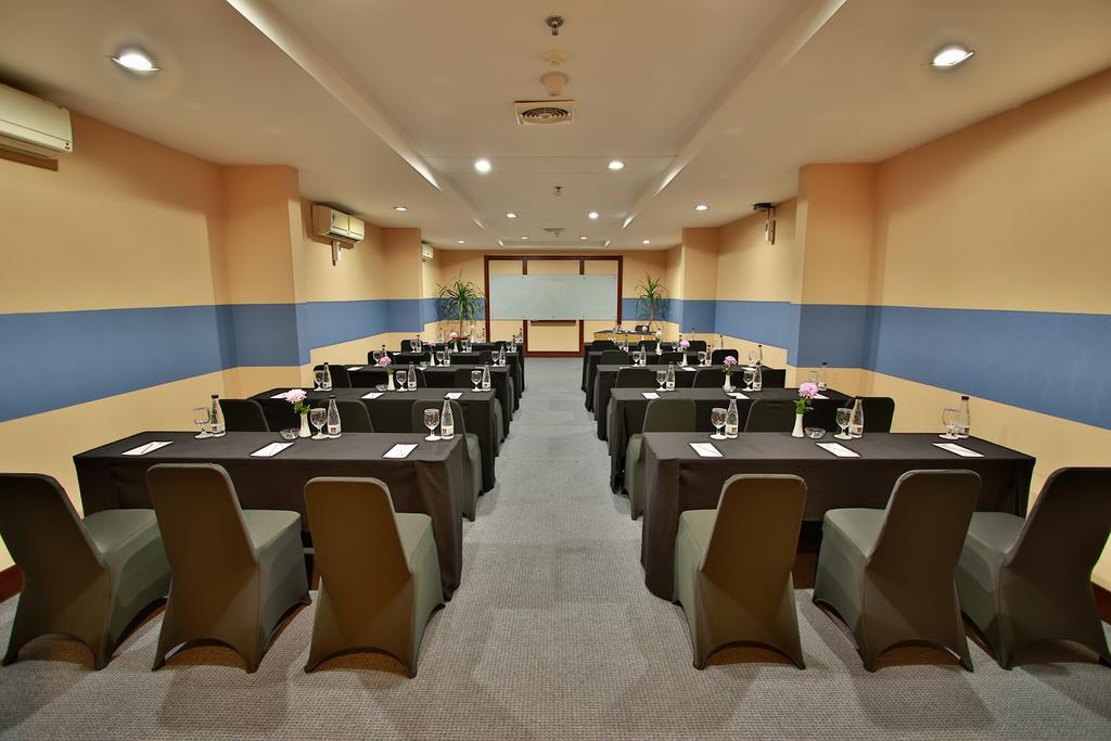 The Jayakarta Suites בנדונג מראה חיצוני תמונה