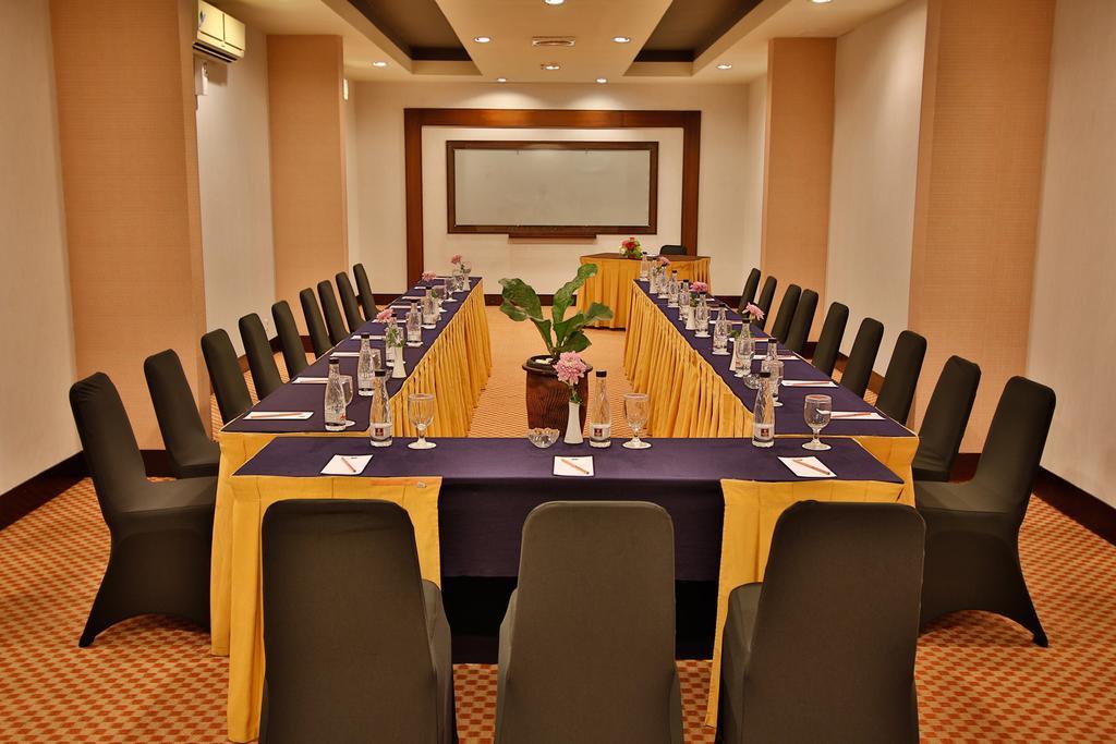The Jayakarta Suites בנדונג מראה חיצוני תמונה