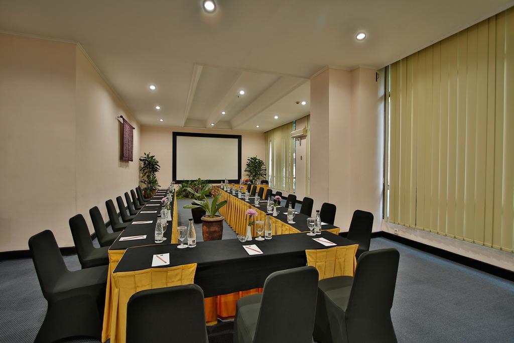 The Jayakarta Suites בנדונג מראה חיצוני תמונה