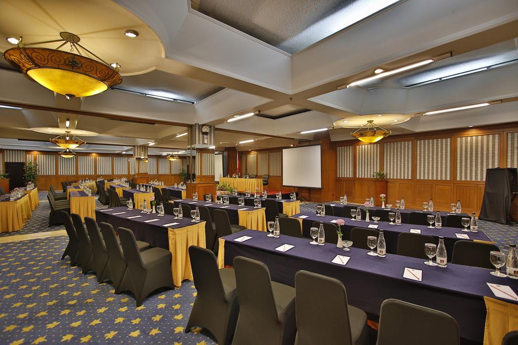 The Jayakarta Suites בנדונג מראה חיצוני תמונה