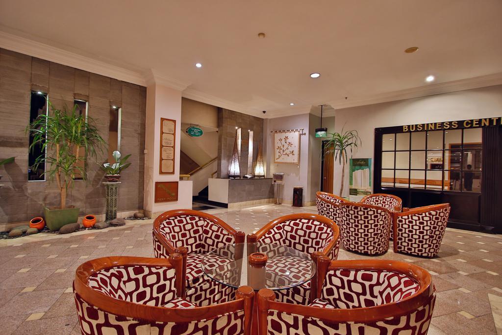 The Jayakarta Suites בנדונג מראה חיצוני תמונה